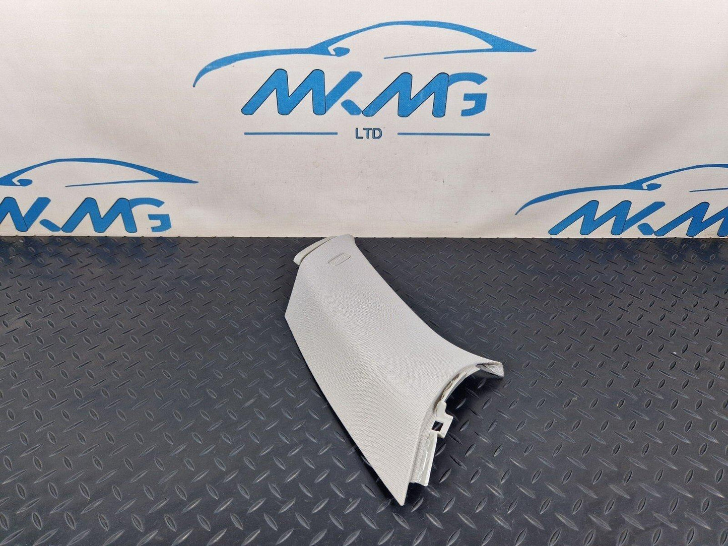 14-21 MERCEDES BENZ C200d W205  C-PILLAR TRIM LEFT SIDE A2056904704