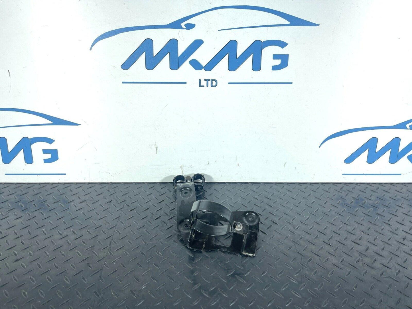 16-19 AUDI A4 B9 GENUINE  COOLANT PUMP BRACKET 8W0145896C