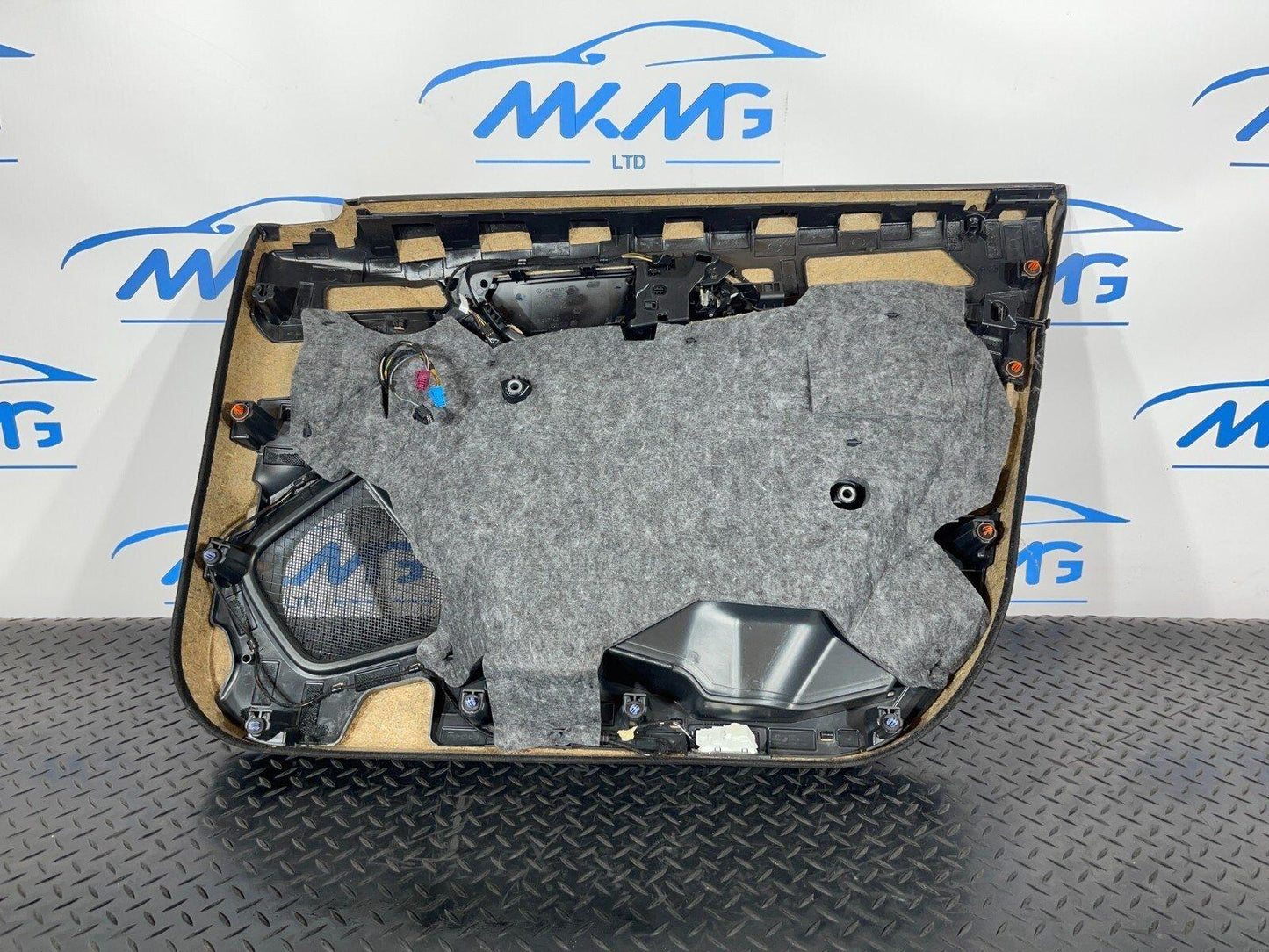 12-18 MERCEDES BENZ W176 COMPLETE DOOR CARD FRONT LEFT SIDE A17672057009H93