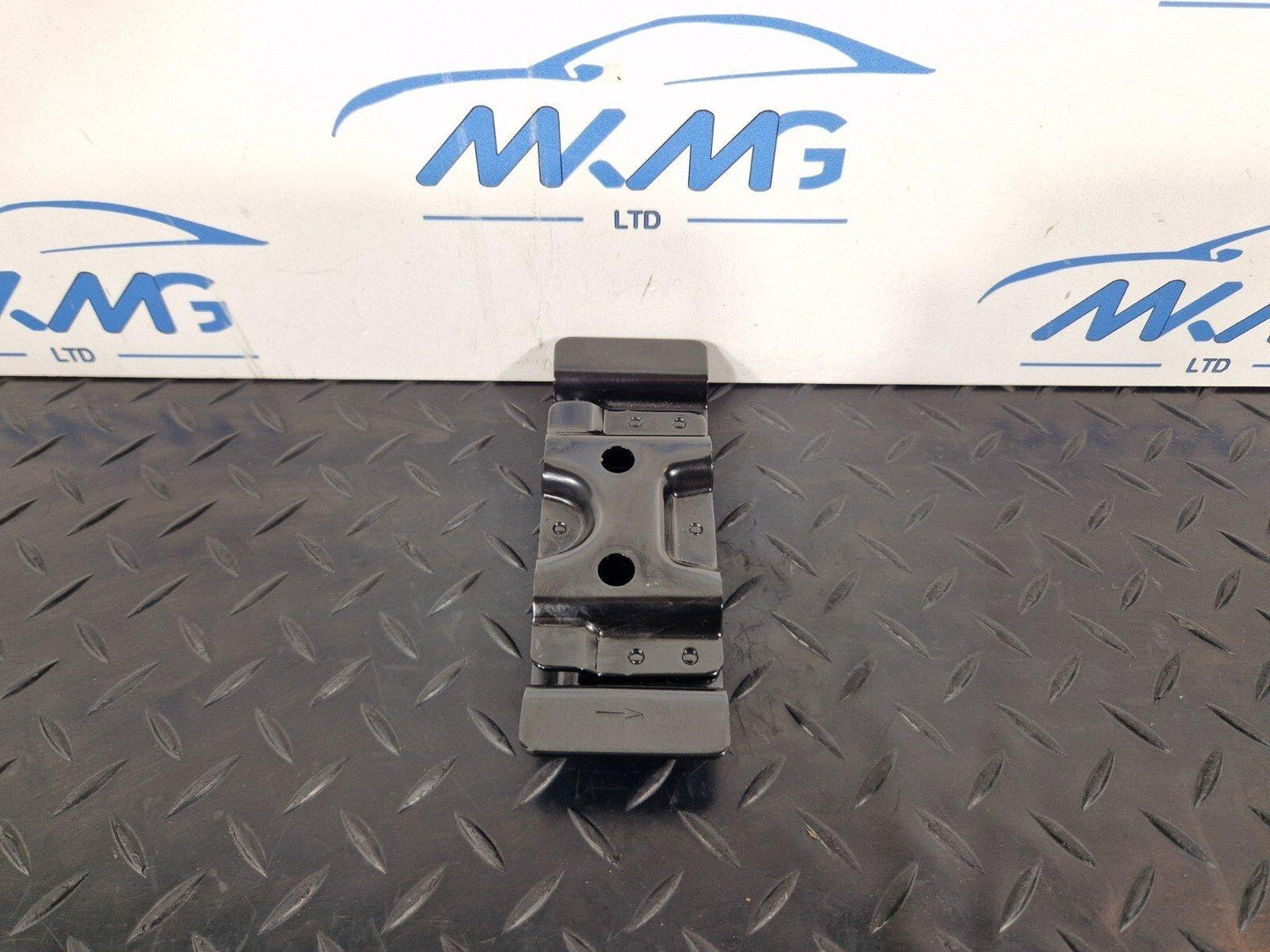 10-18 AUDI A7 4G S-LINE GENUINE OEM MOUNTING TIE DOWN EYE 4G8813383