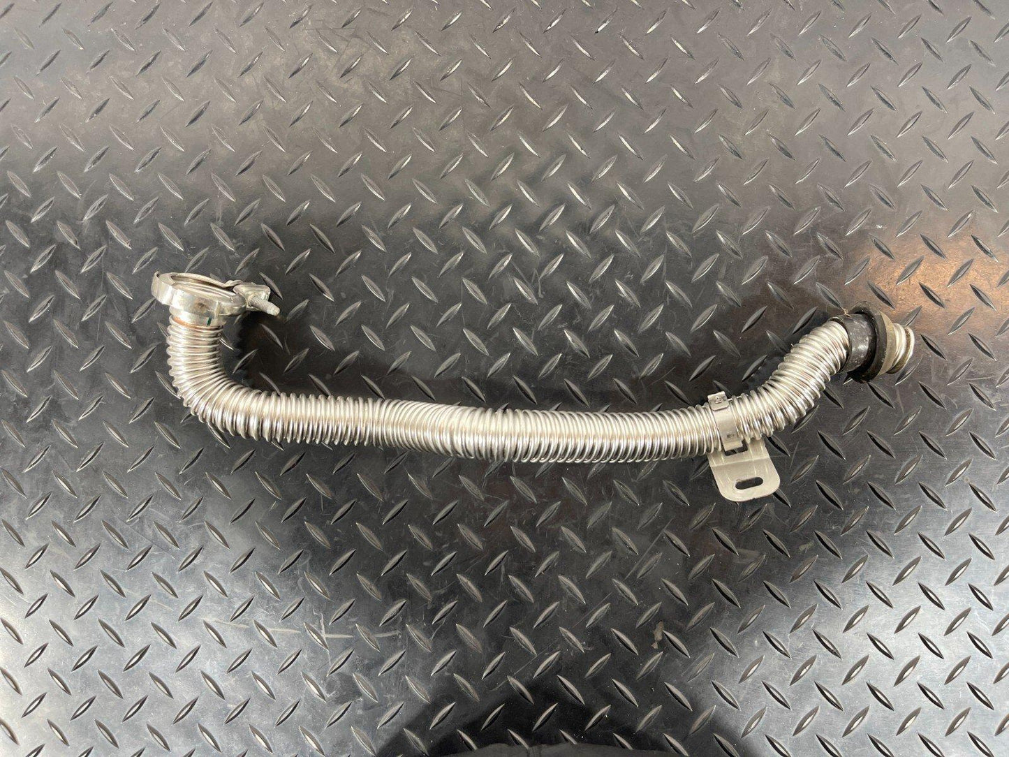14-21 MERCEDES BENZ C350e W205 Water Hose Cooling Coolant Pipe A2053400400