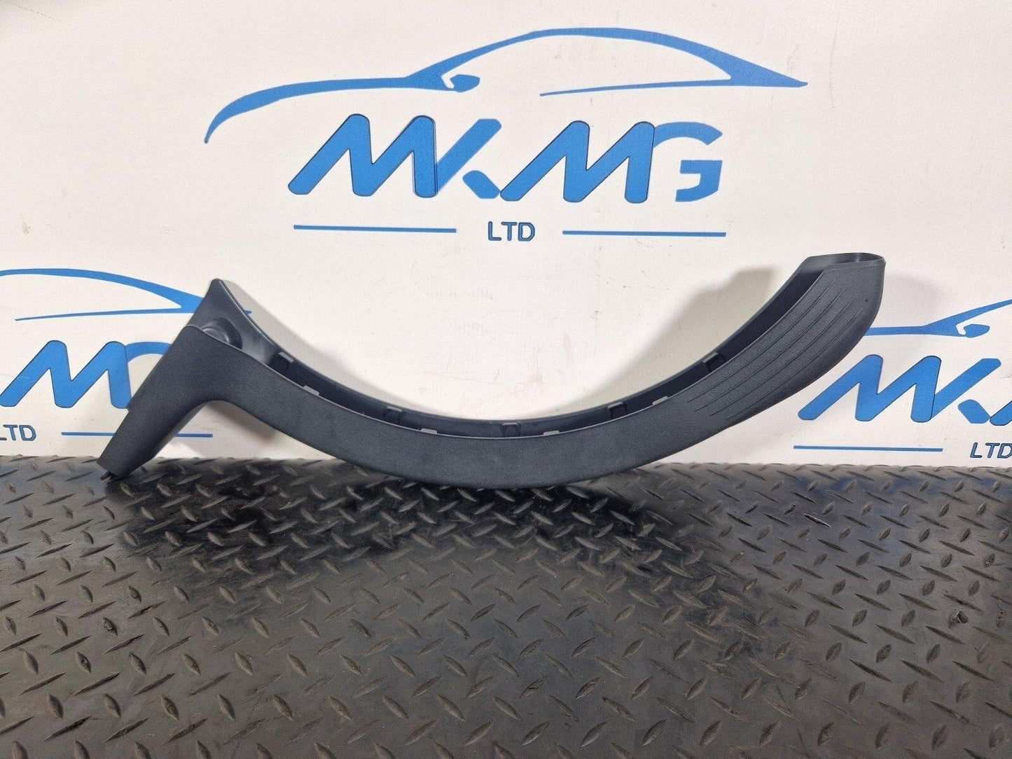 19-ON MERCEDES BENZ A CLASS EQ W177 V177 TAILGATE HINGE COVER N/S A1778210000