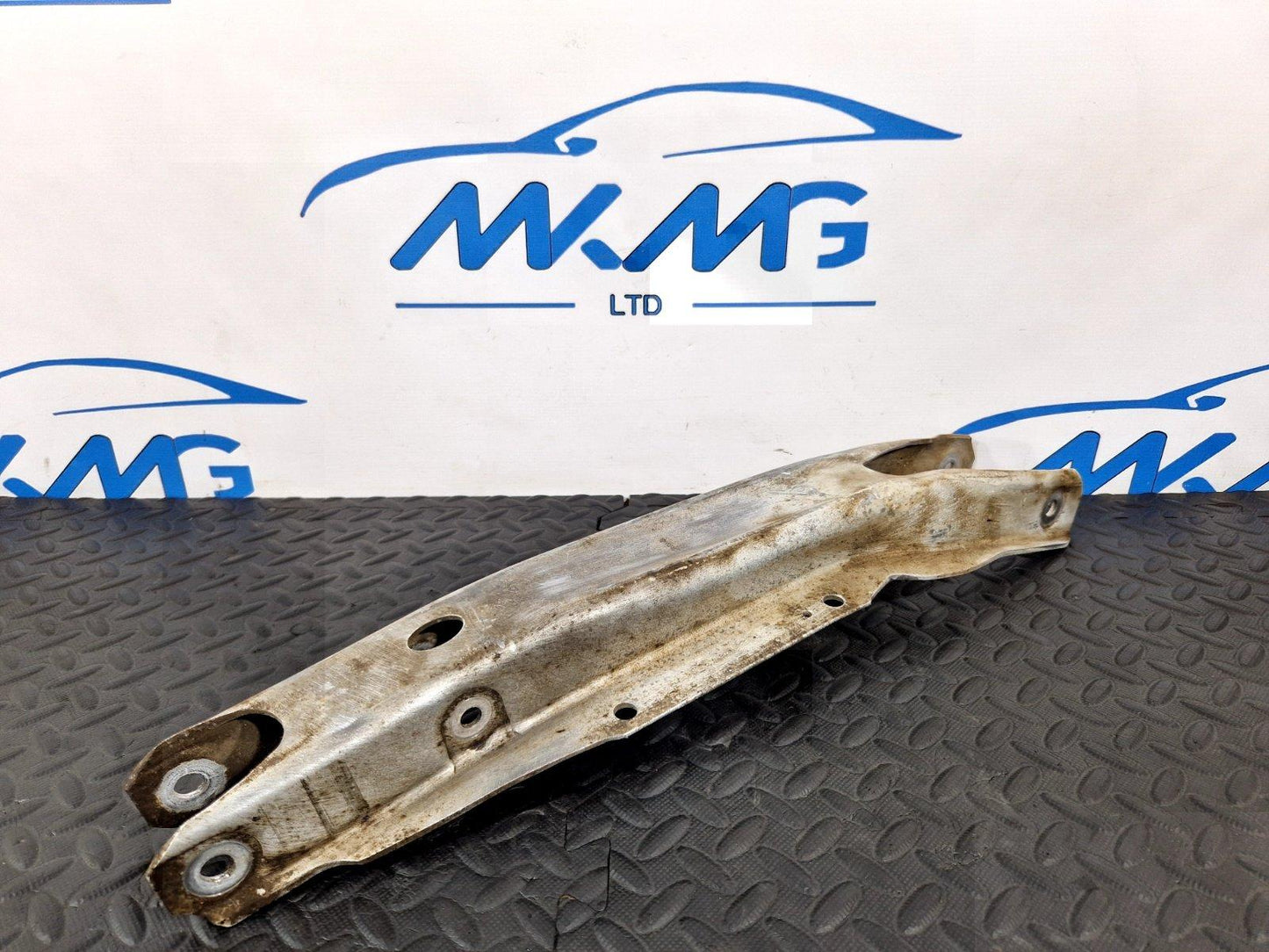 MERCEDES A B CLA W246 W176 C117 REAR LOWER CONTROL ARM SPRING LINK A2463520202