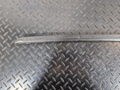 16-19 AUDI A4 B9 FRONT WINDSCREEN N/S WEATHERSTRIP MOULDING STRIP 8W0854327C
