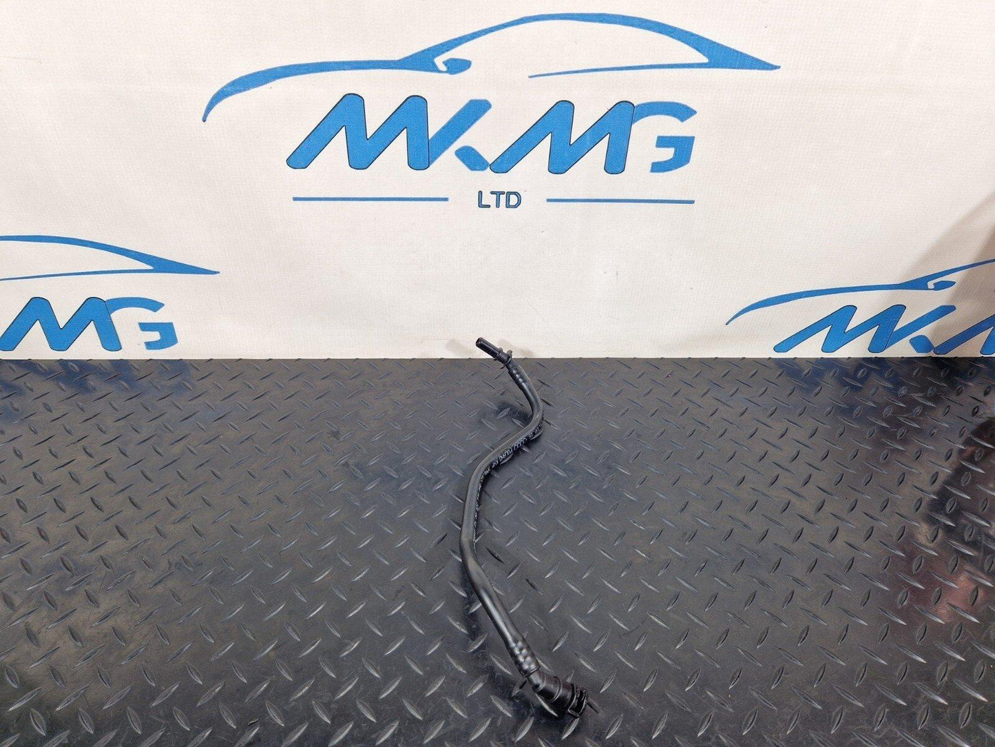 16-23 AUDI S5 COUPE GENUINE VACUUM PIPE HOSE 8W0611931BB