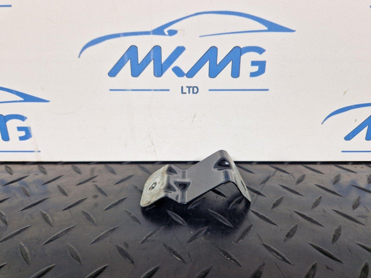 16-23 AUDI S5 COUPE GENUINE WING FENDER BRACKET FRONT 8W6821471
