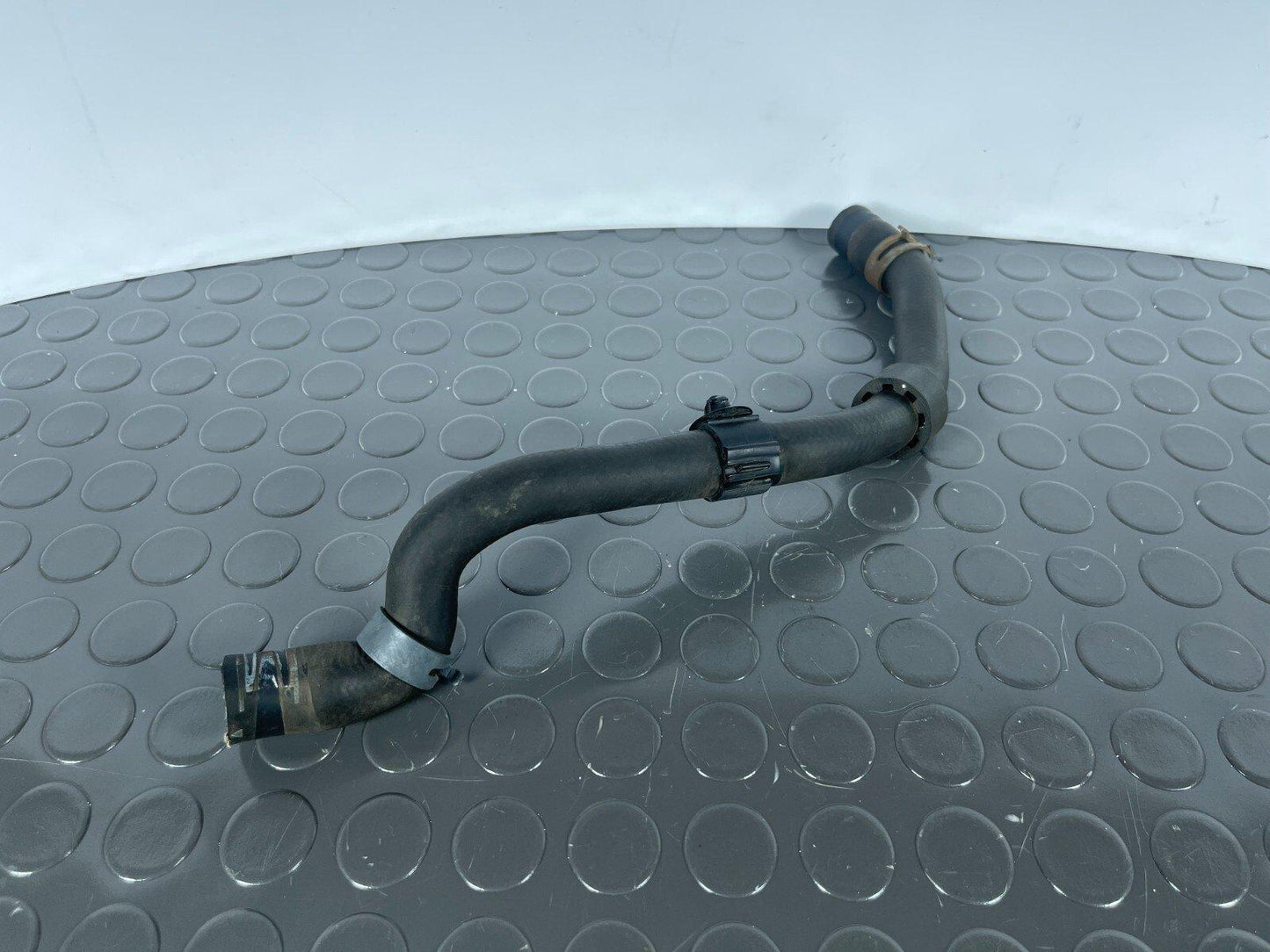 16-19 AUDI A4 B9 GENUINE WATER COOLANT PIPE HOSE 8W2819372C