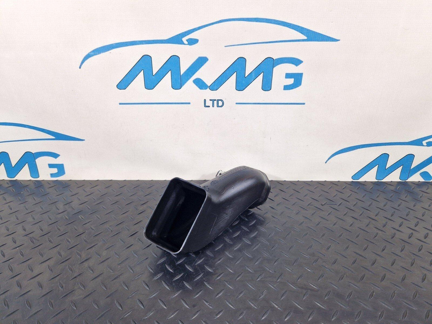 18-ON MERCEDES BENZ SPRINTER W907 CABIN AIR DUCT CHANNEL A9078304301