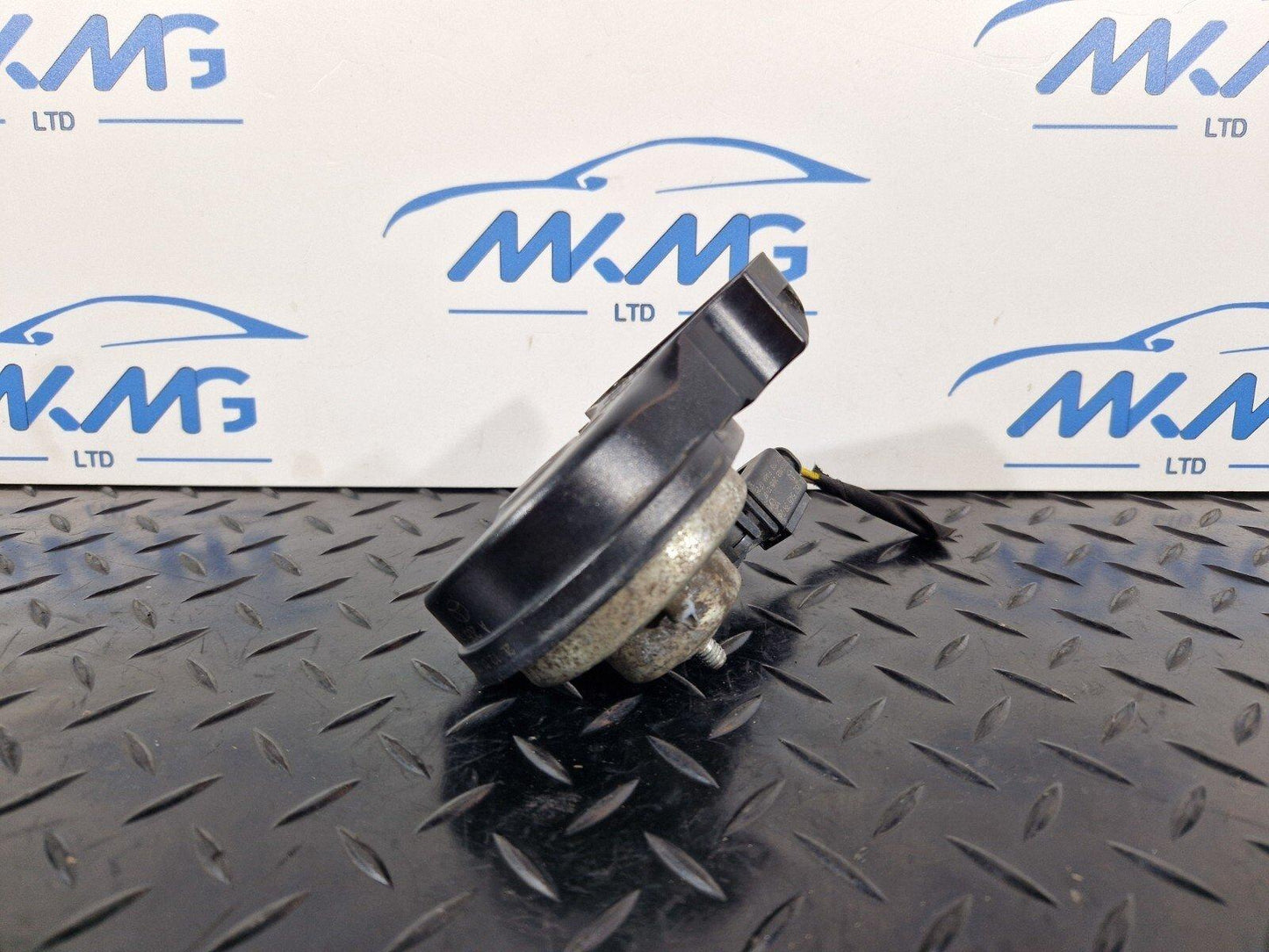 14-21 MERCEDES BENZ C350e W205 HORN SIGNAL TONE FRONT LEFT A2055420920