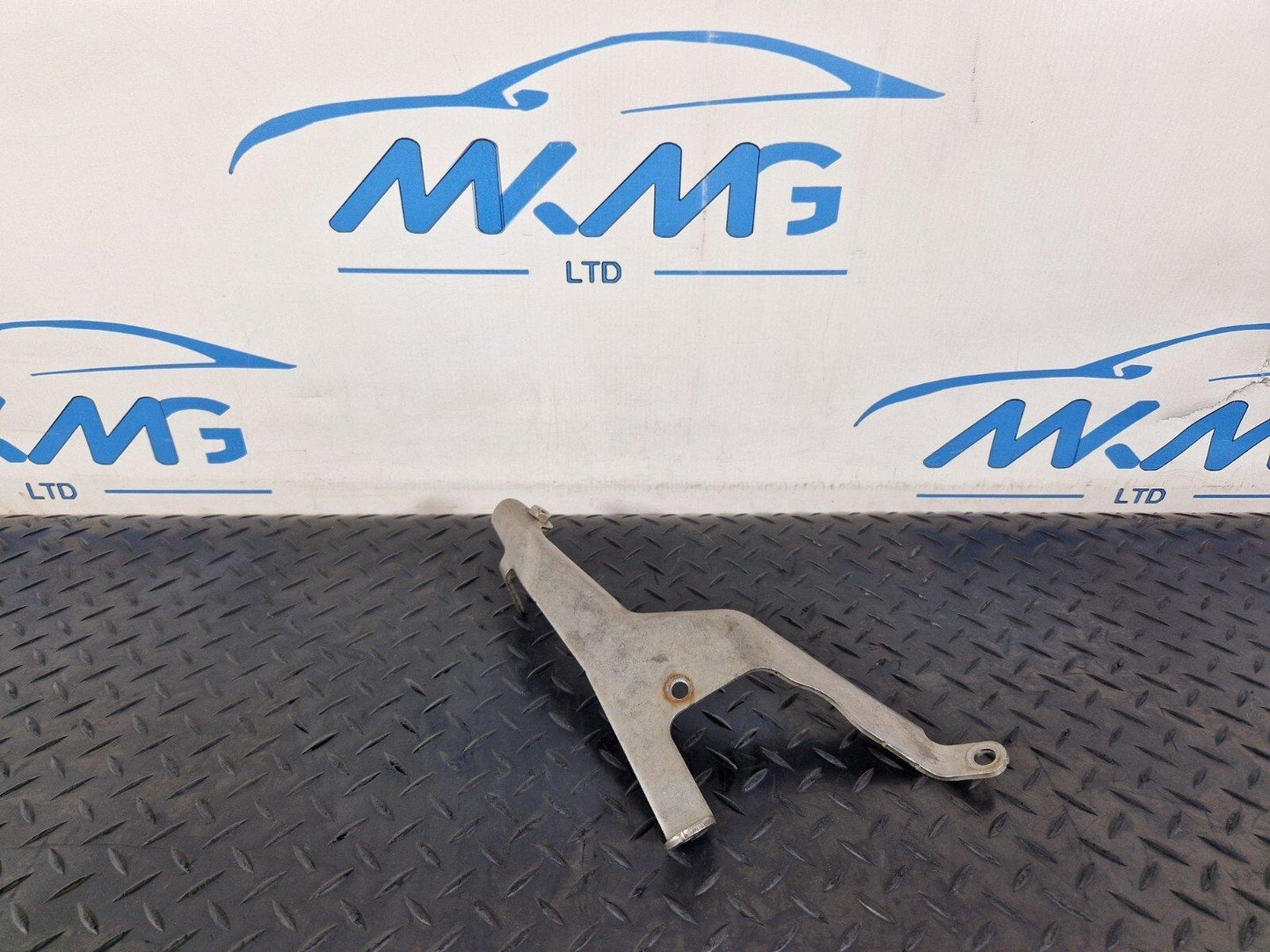 19-ON MERCEDES BENZ B CLASS W247 GENUINE OEM TURBINE MOUNT A6540960445
