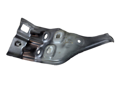 19-ON MERCEDES BENZ B CLASS W247 FRONT RIGHT SIDE WING BRACKET A2478810300