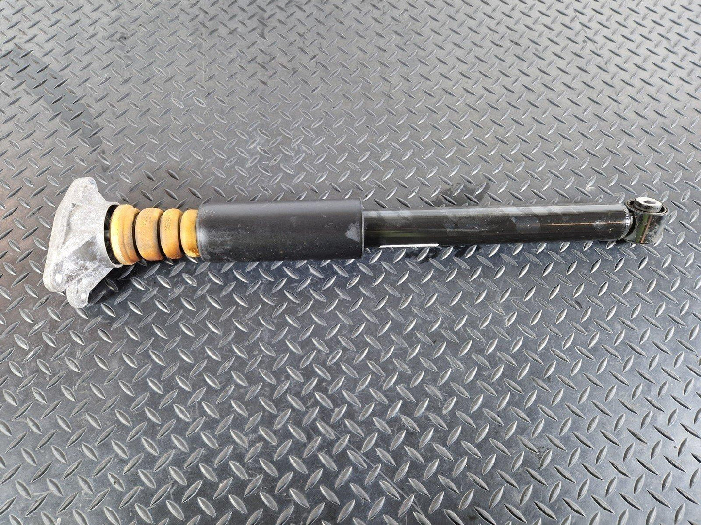 20-24 BMW 1 SERIES F40 REAR LEFT RIGHT N/O/S SPRING STRUT SHOCK ABSORBER 6877075