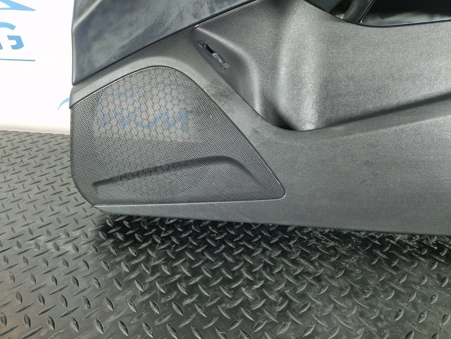 12-17 AUDI Q5 8R OEM FRONT RIGHT O/S DOOR CARD PANEL ALCANTARA TRIM 4G2867104B