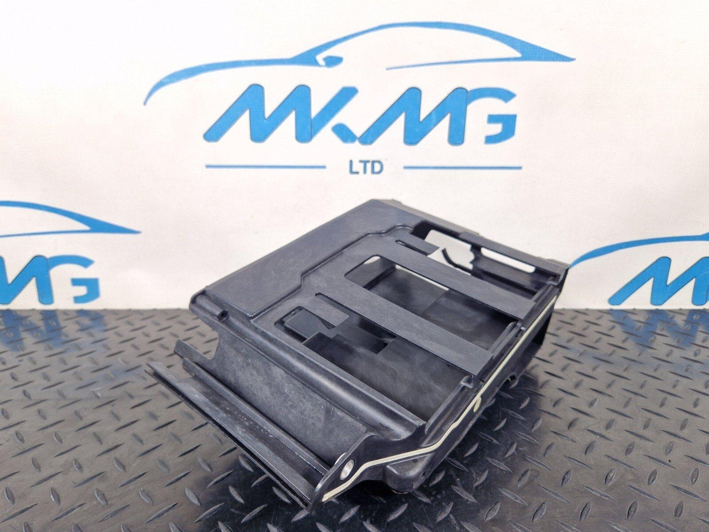 20-24 BMW 1 SERIES F40 GENUINE ENGINE CONTROL UNIT ECU HOLDER BRACKET 8581370