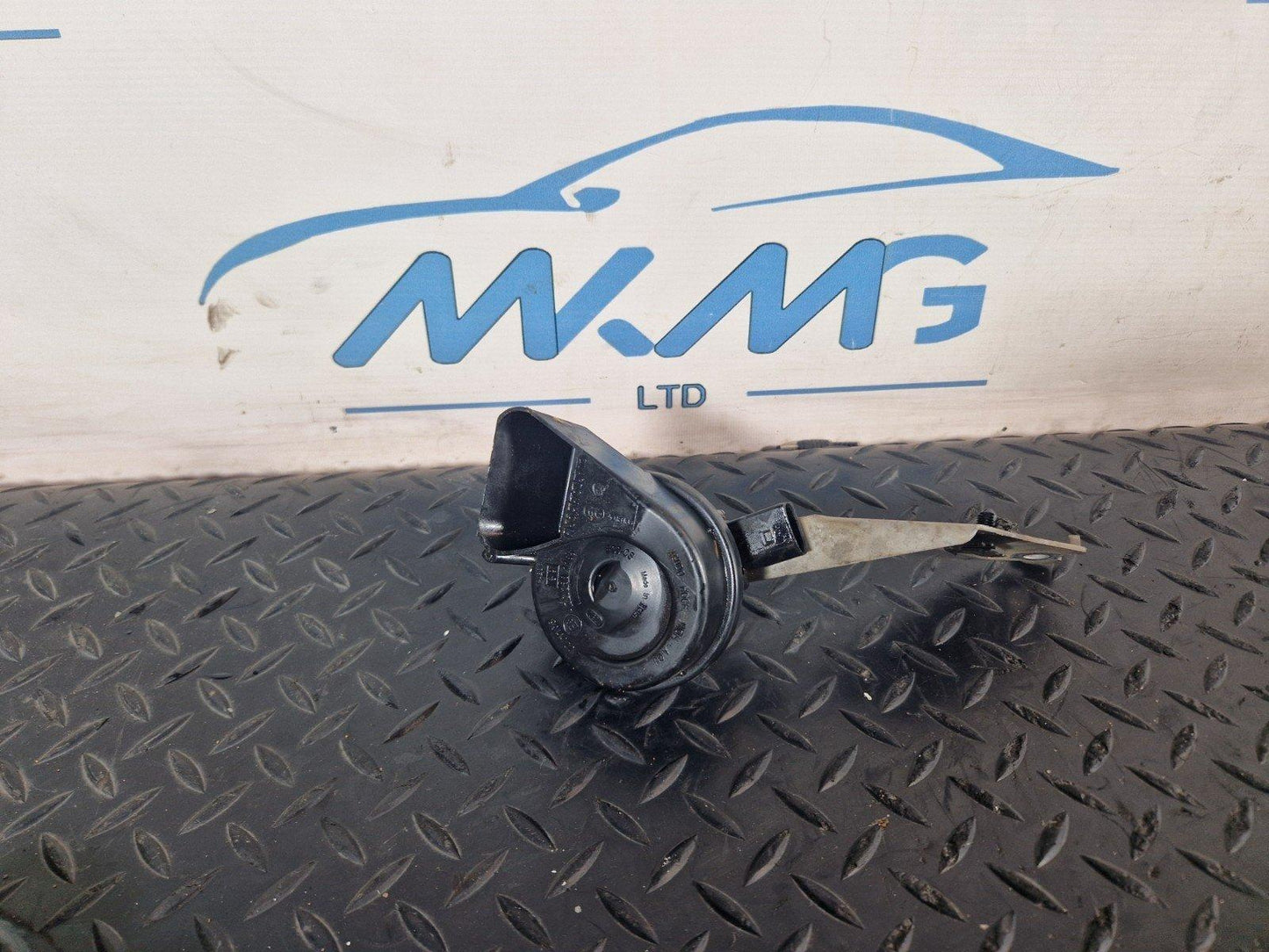 10-18 VW TOUAREG 7P GENUINE HORN SIGNAL HIGH TUNE 7P6951206B 7P6951223A