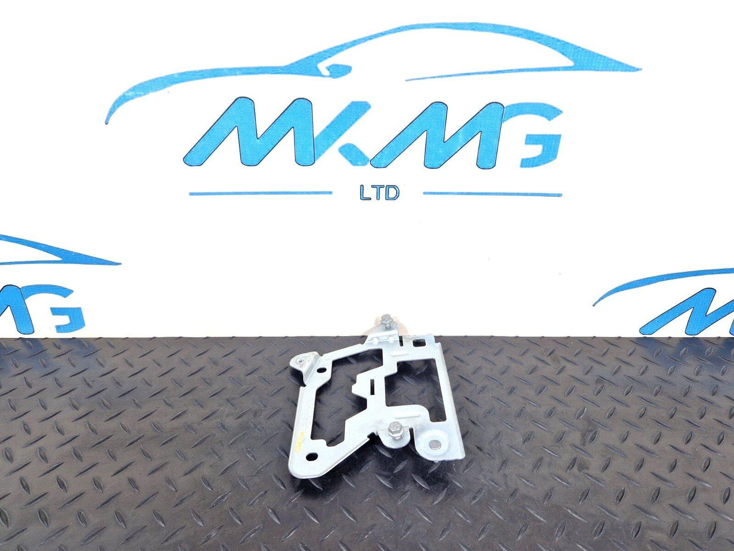 14-21 MERCEDES-BENZ C-CLASS C250D W205 OEM CONTROL MODULE BRACKET A2055452240