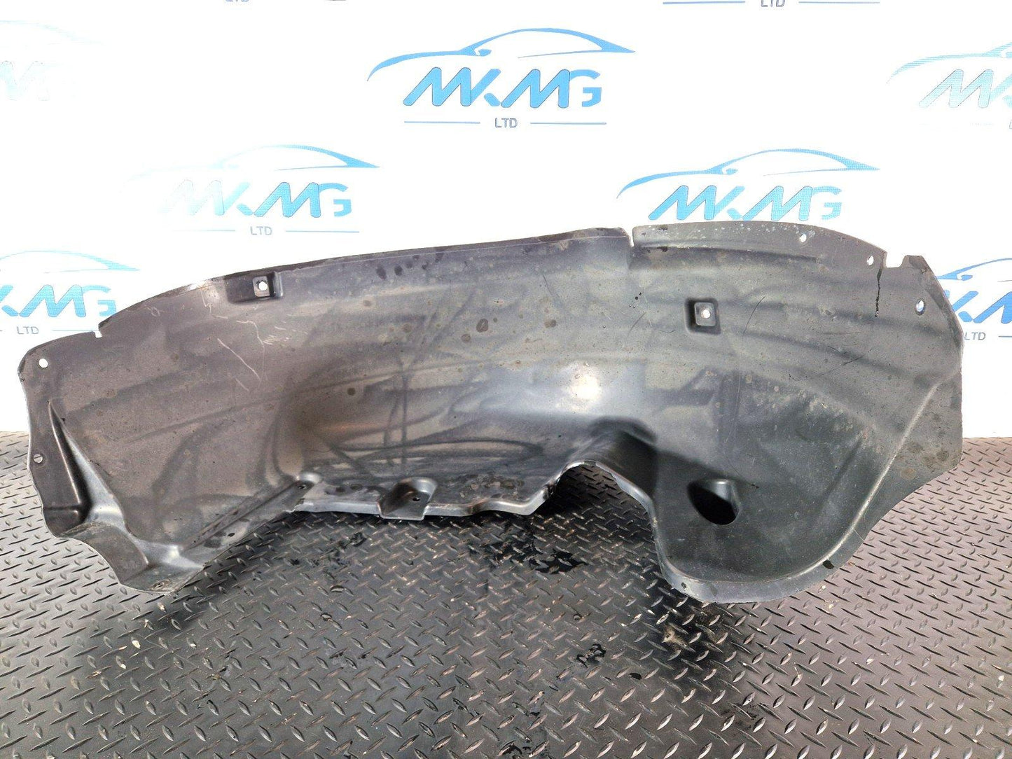 11-19 MERCEDES BENZ ML W166 REAR WHEEL LEFT SIDE SPLASH GUARD COVER A1668841322