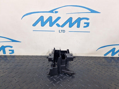 18-ON MERCEDES BENZ SPRINTER W907 GENUINE TRIM A9105450900