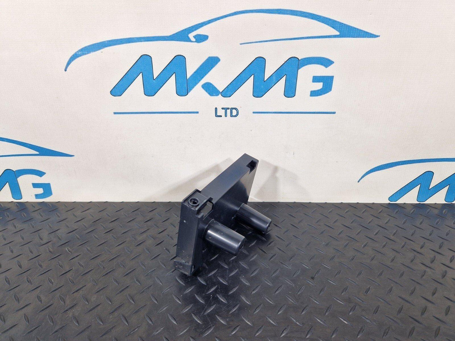 18-ON MERCEDES BENZ SPRINTER  W907 INTERIOR CONTROL UNIT BRACKET A9075450500