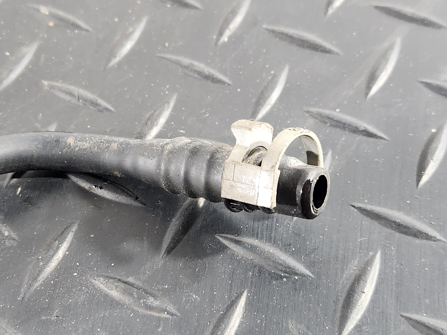 Land Rover Range Rover Evoque L551 Watering Hose Overflow HJ328K012AC