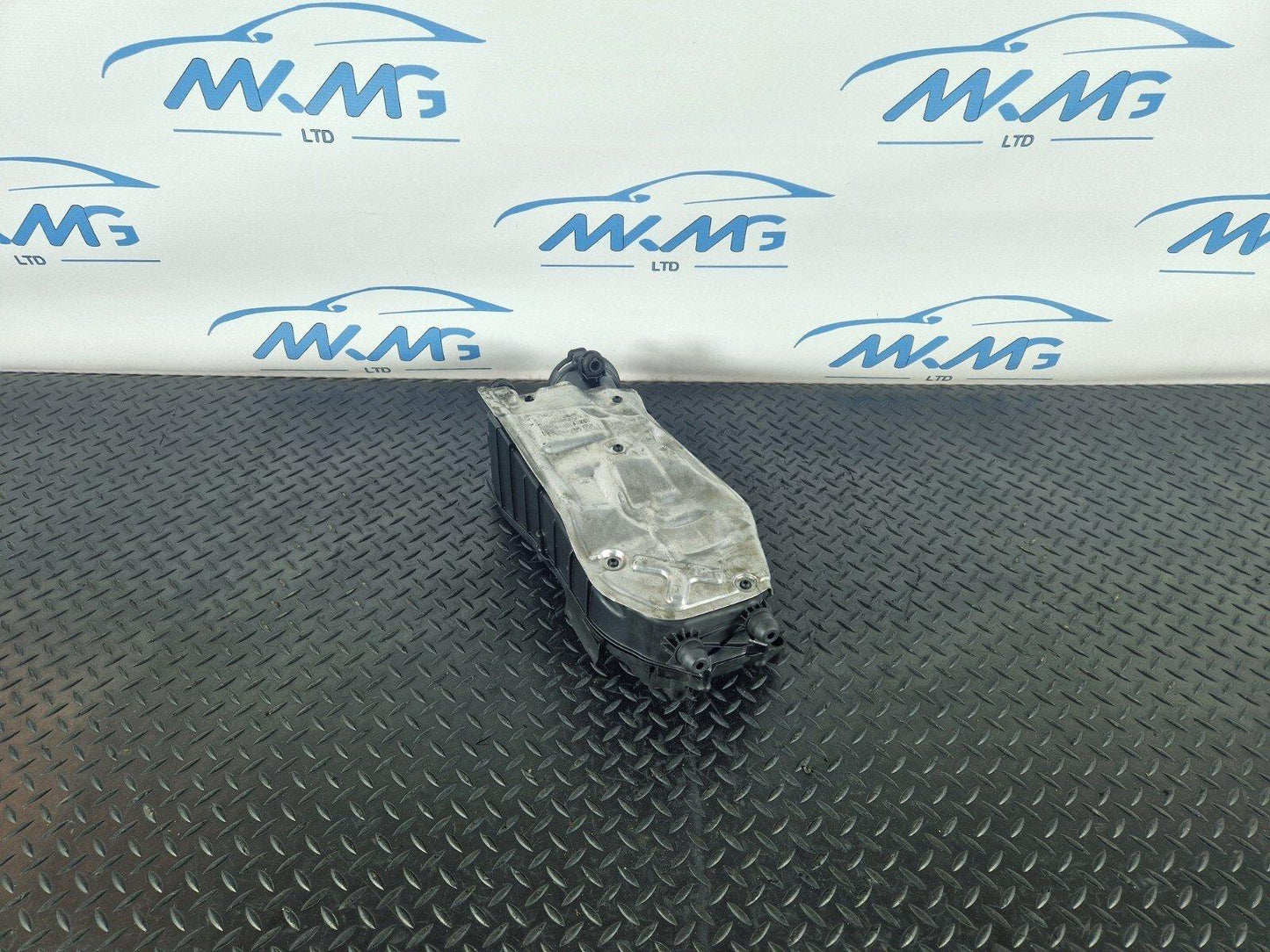14-21 MERCEDES C CLASS W205 OM651.921 2.1CDI GENUINE AIR FILTER BOX A6510902501