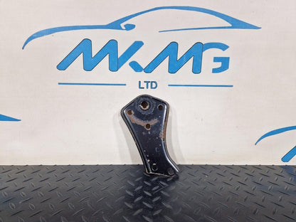 14-21 MERCEDES BENZ C200d W205 REAR AXLE SUBFRAME LEFT STOP PLATE A2053520700