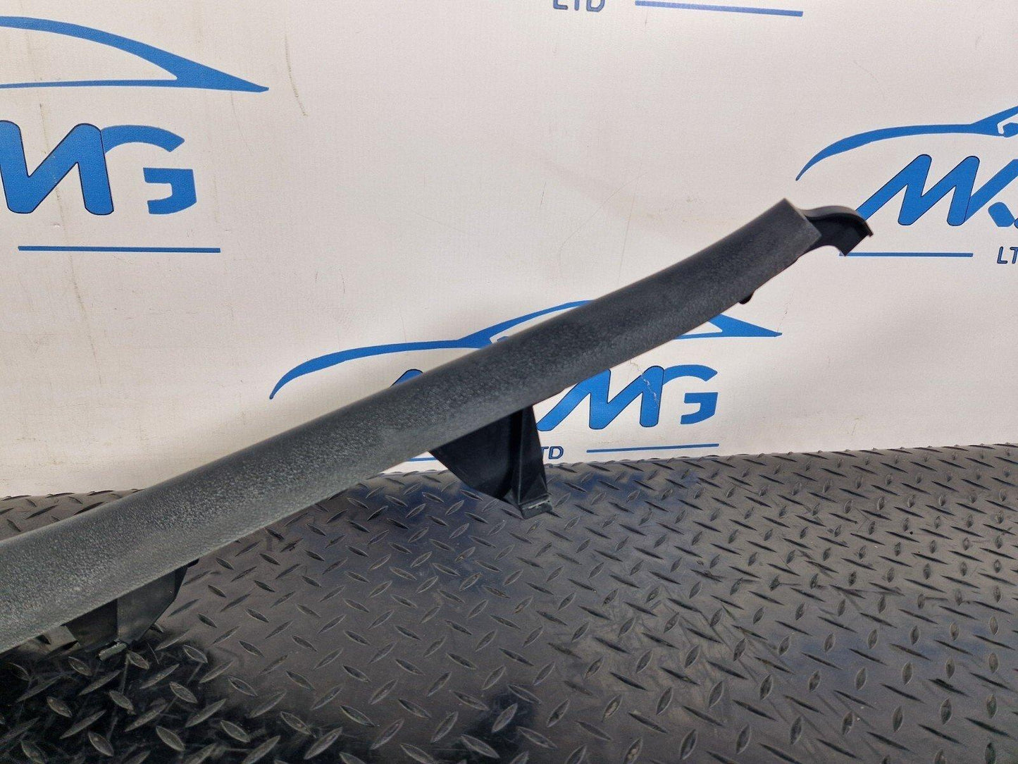 12-18 AUDI A6 C7 REAR LEFT LOWER C PILLAR TRIM BLACK 4G0867767A