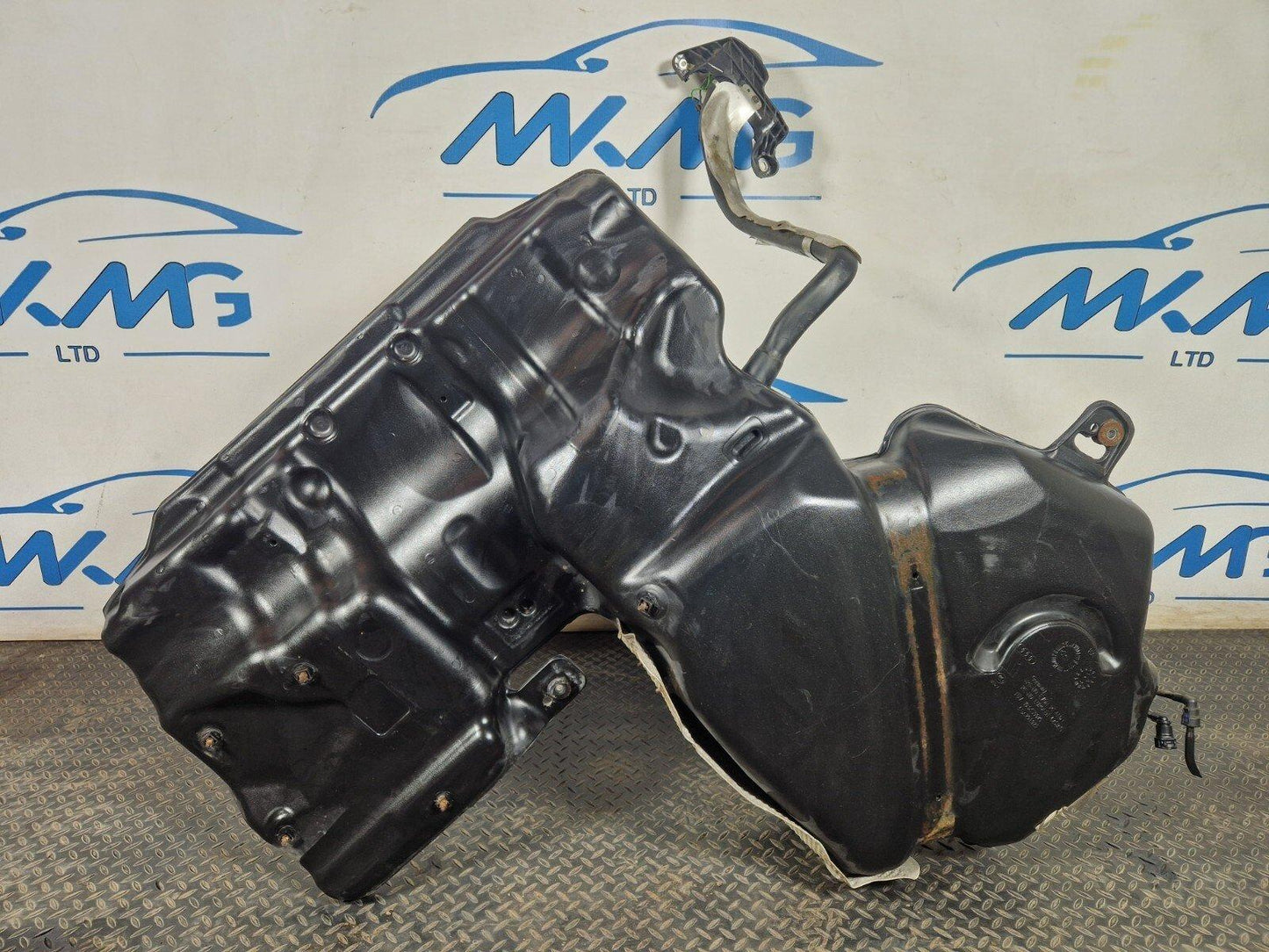 10-18 AUDI A7 4G S-LINE OEM FUEL TANK WITH PUMP 4G8201021 4G0919050