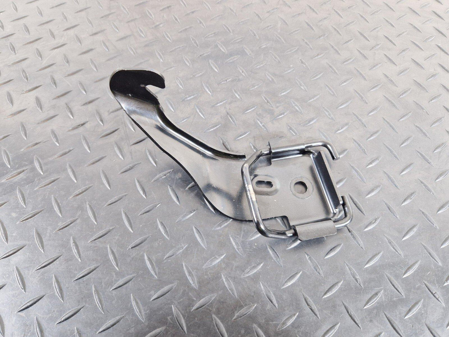 MERCEDES A CLASS W177 REAR RIGH O/S SEAT ISOFIX HOLDER MOUNT BRACKET A1779201800