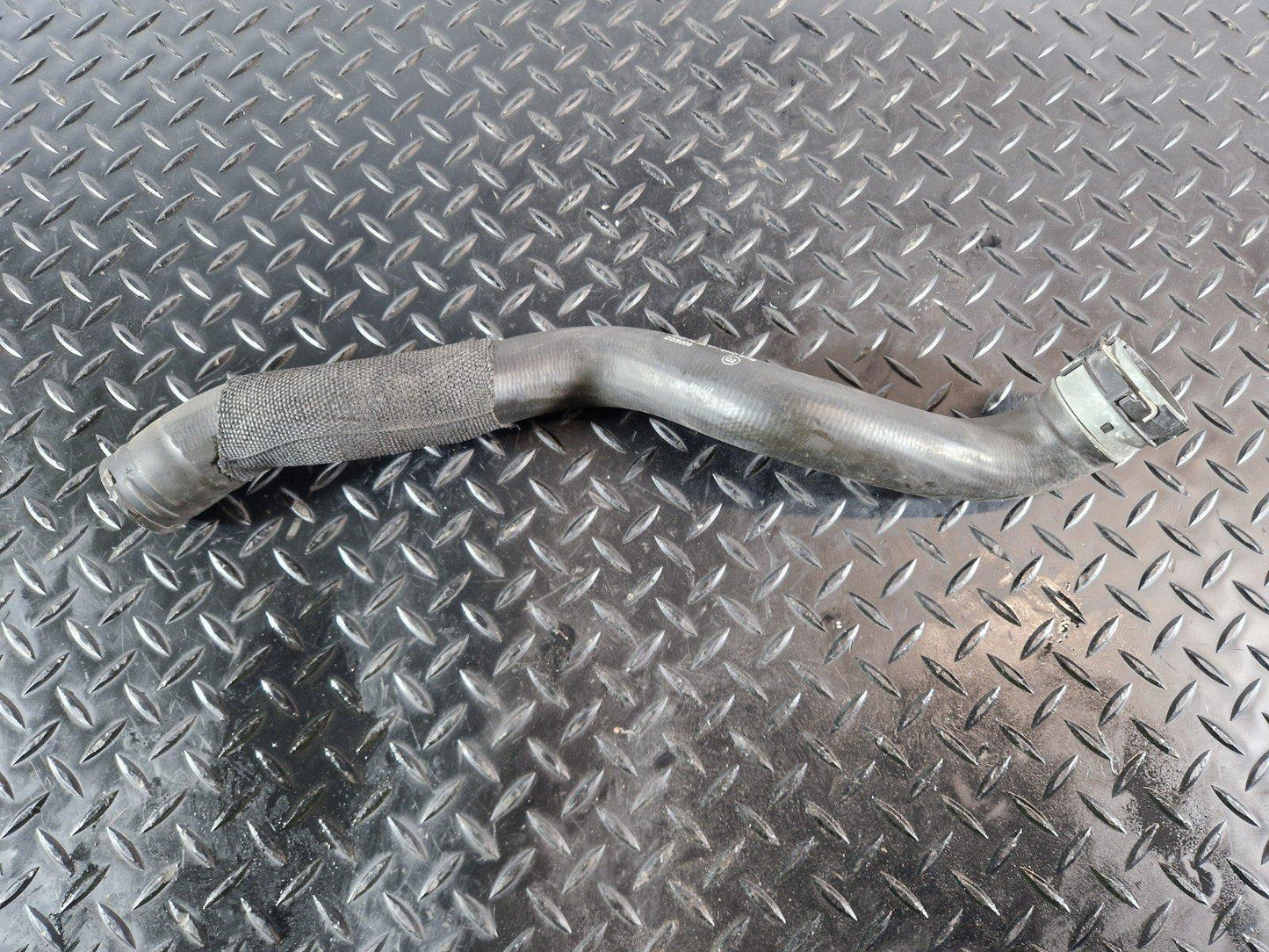 19-ON MERCEDES BENZ B CLASS W247 1.3 PETROL AIR INTERCOOLER HOSE PIPE