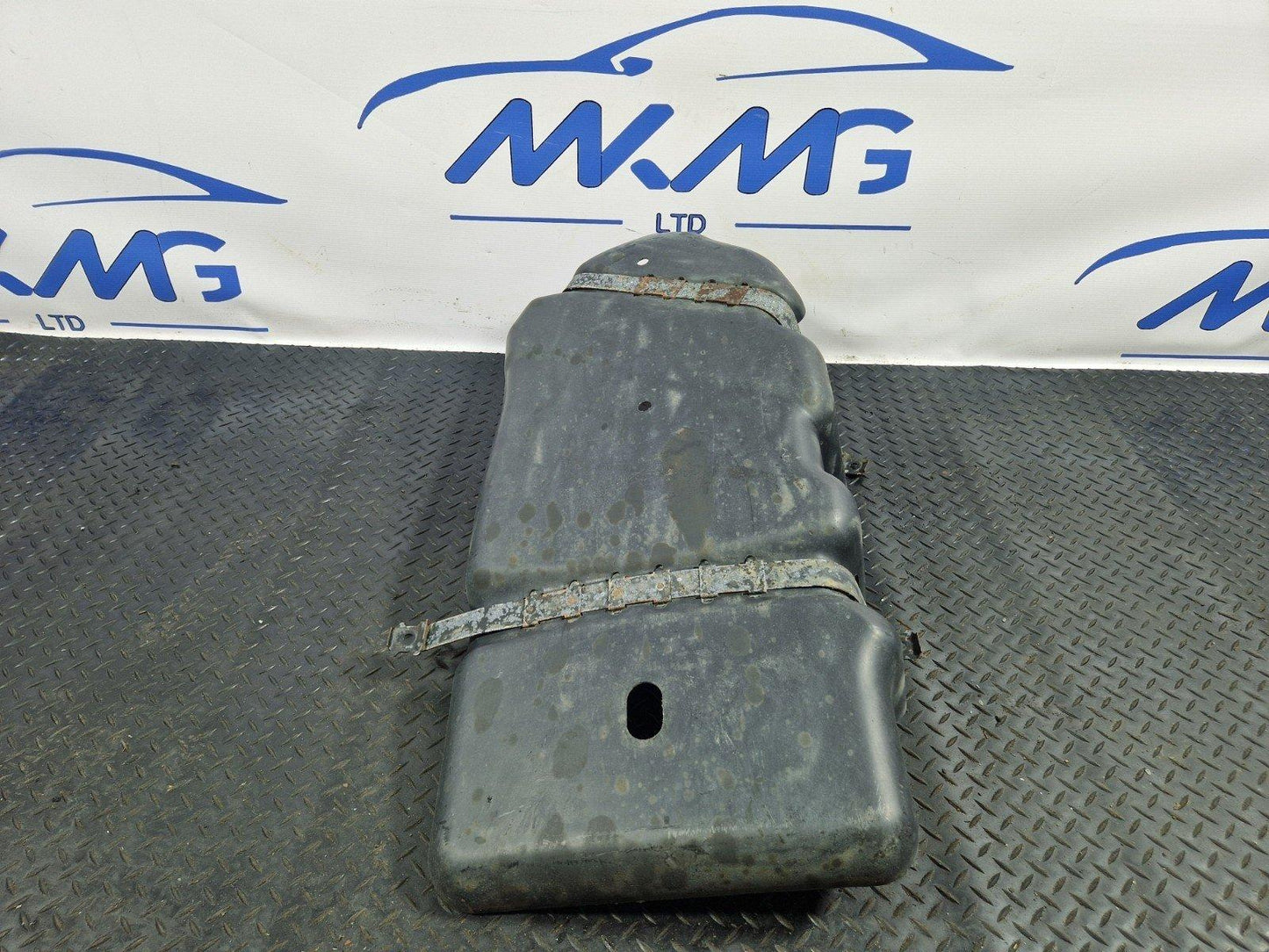 10-18 VW TOUAREG 7P 3.0TDI FUEL TANK UNDER TRAY SPLASH GUARD COVER 7L0201974
