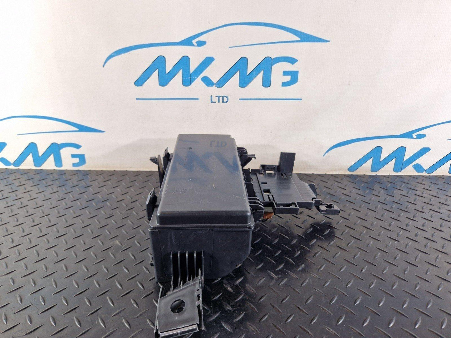 11-19 MERCEDES BENZ ML W166 FUSE BOX DISTRIBUTION CONTROL MODULE A1665460143