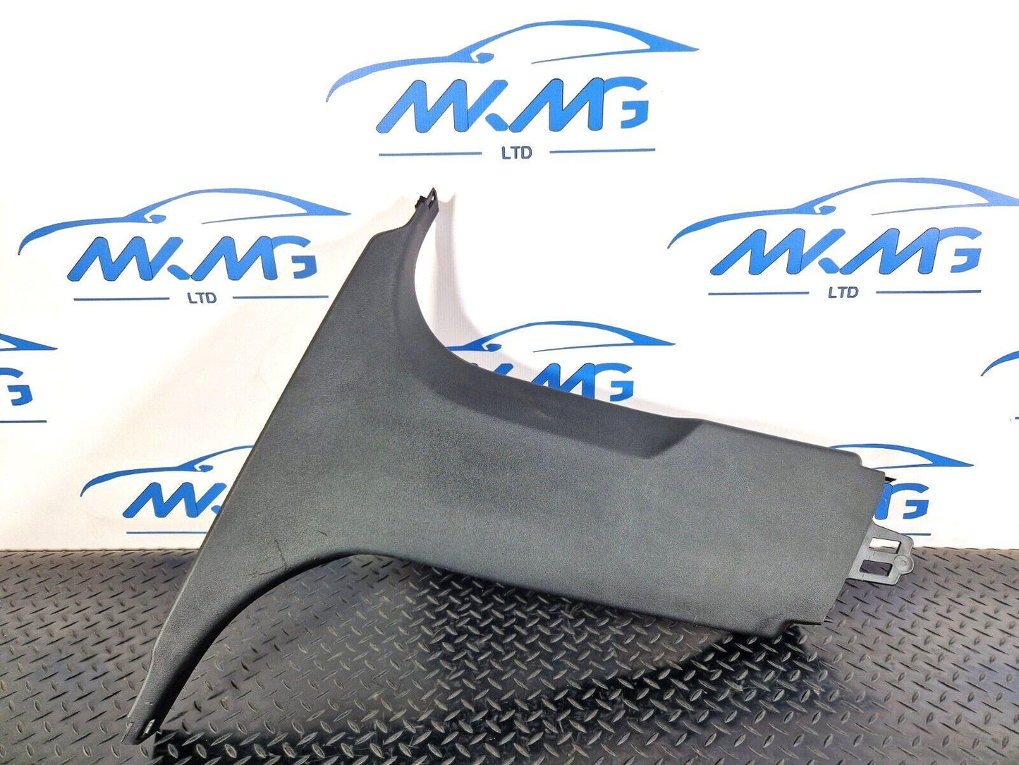 BMW 2 SERIES GRAN COUPE F44 COLUMN BOTTOM COVER LEFT SIDE B PILLAR TRIM 7475575