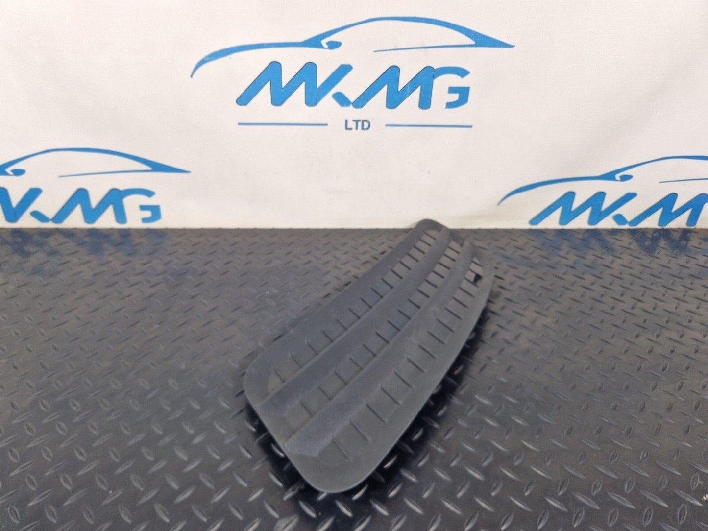 18-ON MERCEDES BENZ SPRINTER W907 EXTERIOR TRIM A9108360200