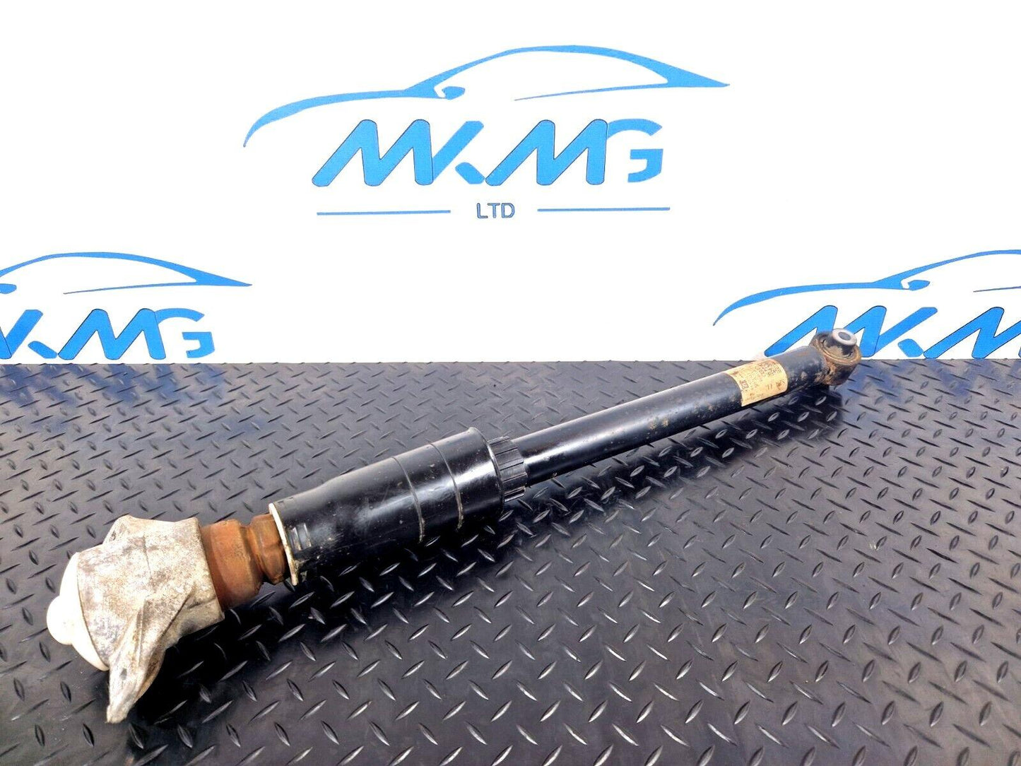 16-19 AUDI A4 B9 AVANT REAR RIGHT OR LEFT SIDE SHOCK ABSORBER 8W0513035R