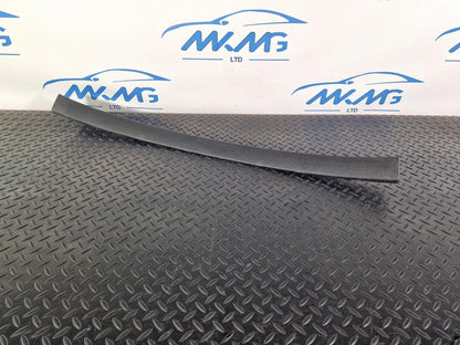 10-15 AUDI Q7 4L GENUINE OEM TAILGATE CENTRE COVER TRIM 4L0867606