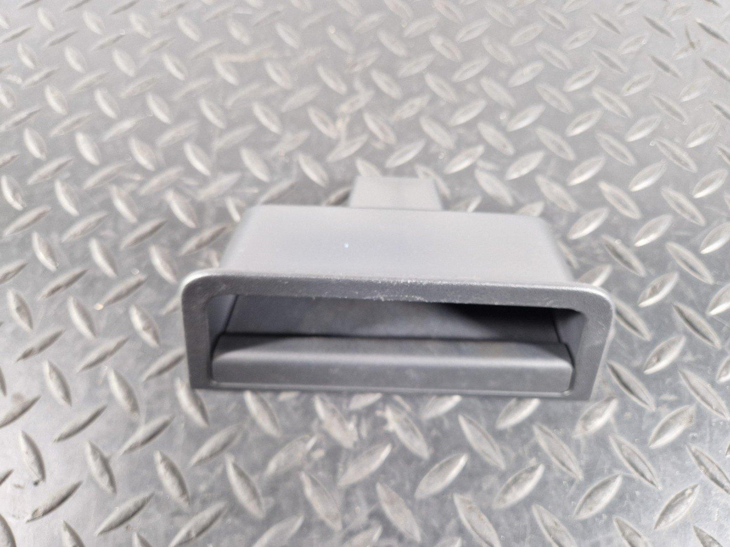 19-ON RANGE ROVER EVOQUE L551 GENUINE FRONT RIGHT DOOR TRIM K8D2434A42