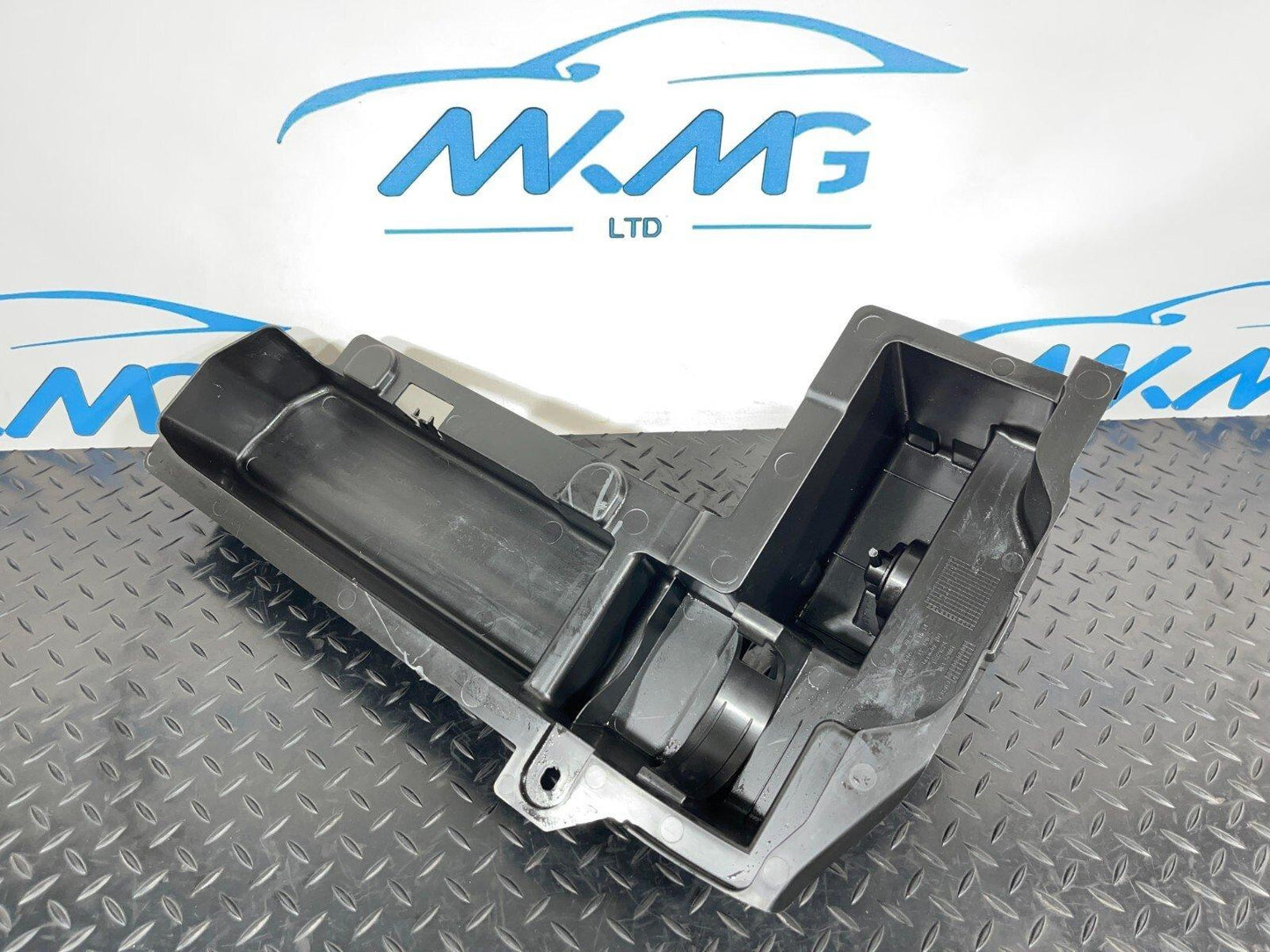 14-21 MERCEDES BENZ C300 W205 GENUINE JACK TOOL KIT BOX A2058991514