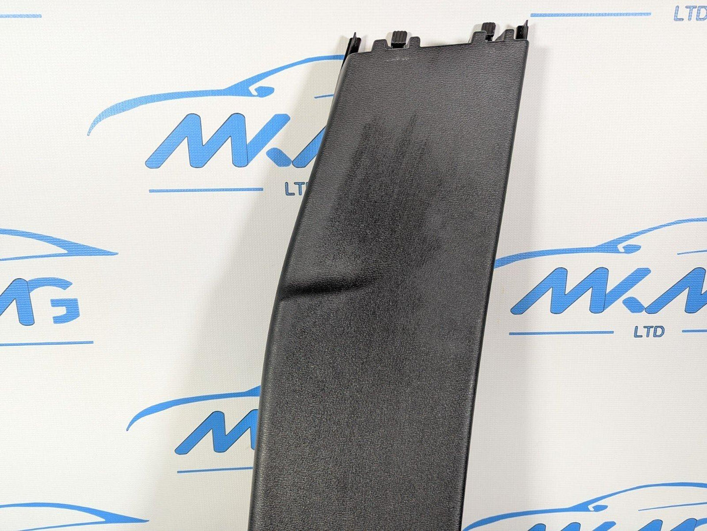 16-22 BMW X1 F48  DRIVERS SIDE INNER LOWER B PILLAR COVER TRIM PANEL 7332818