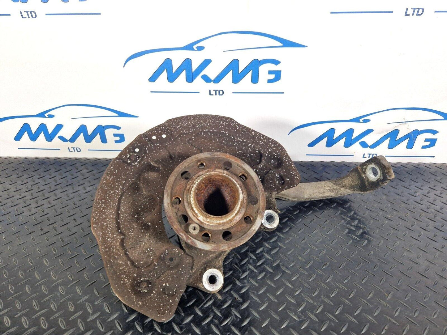 14-21 MERCEDES BENZ C CLASS W205 GENUINE WHEEL HUB BEARING FRONT LEFT A2052100