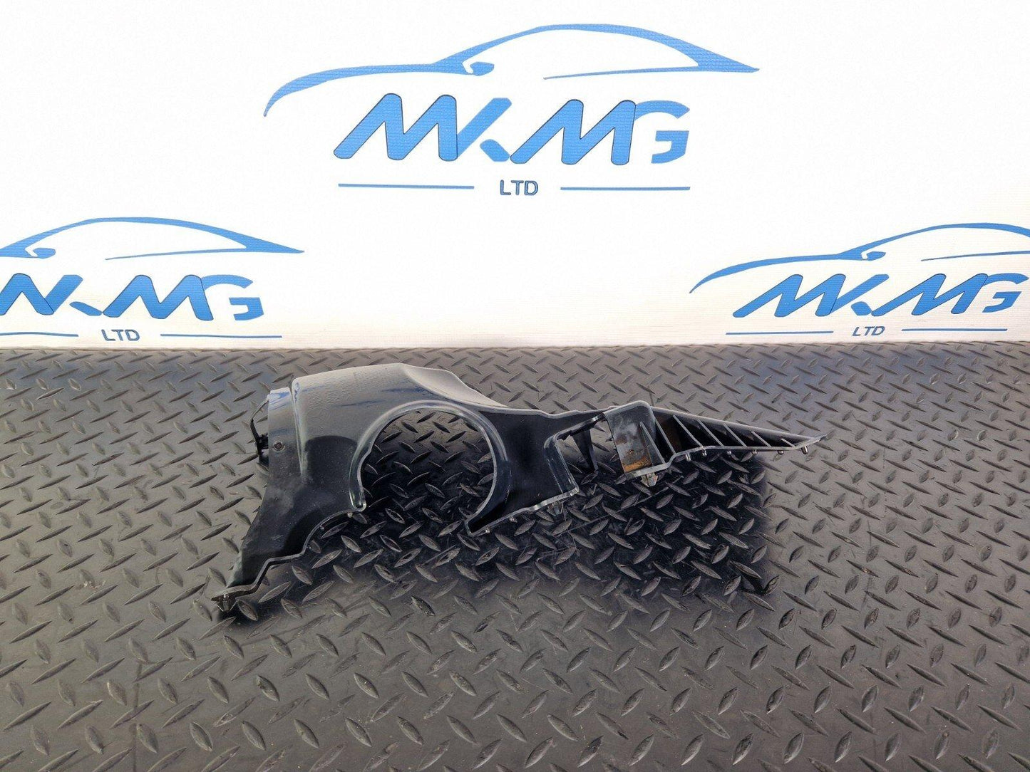 18-ON MERCEDES BENZ A CLASS W177 UNDERTRAY SUBFRAME TRIM SHIELD A2475240100