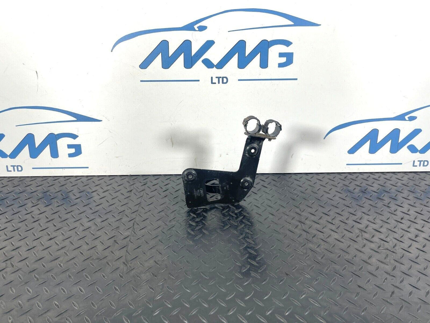 16-19 AUDI A4 B9 GENUINE  COOLANT PUMP BRACKET 8W0145896C