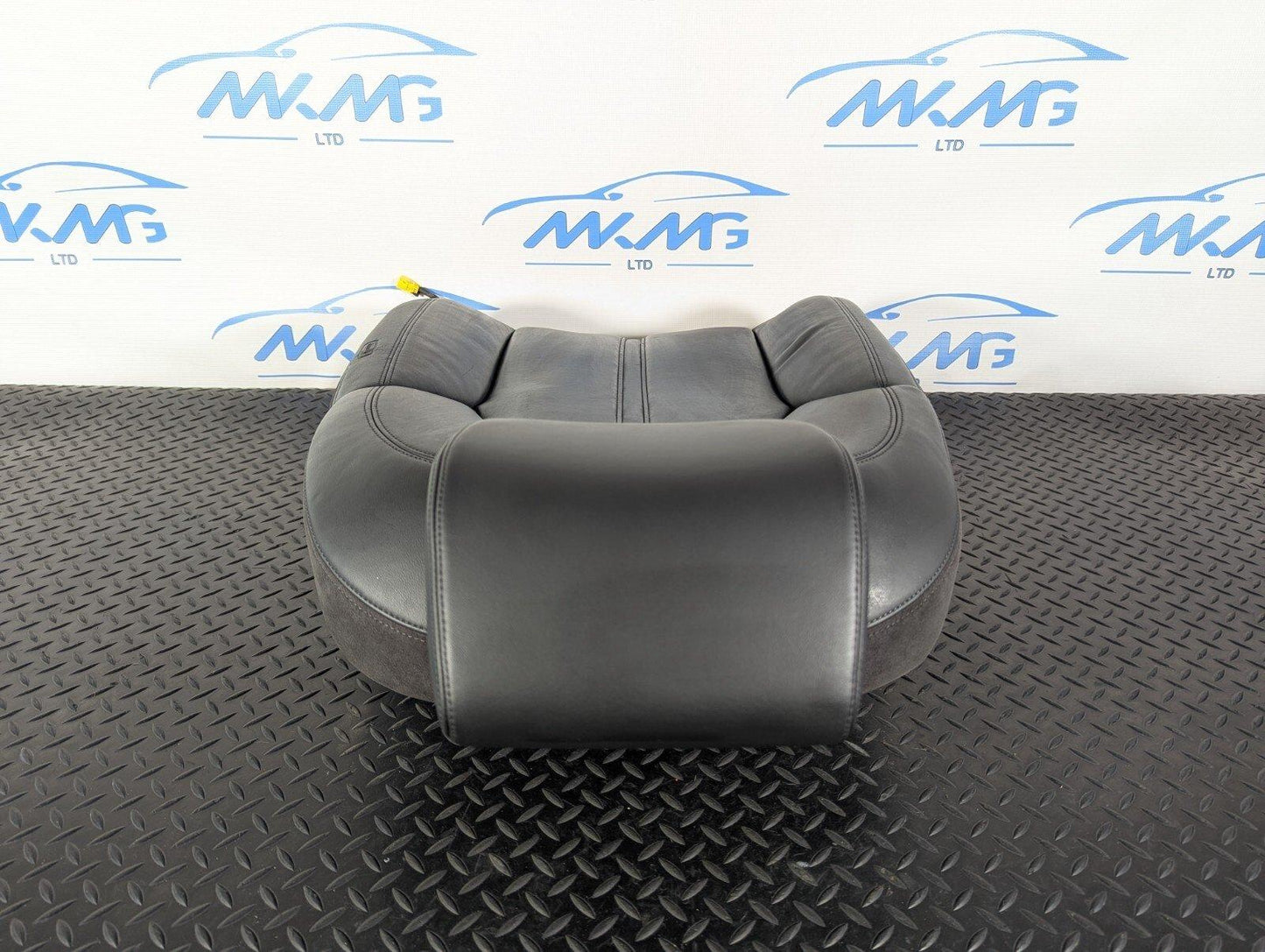 10-17 AUDI A8 4H  REAR N/S LEFT LEATHER BACK REST 4H0885273