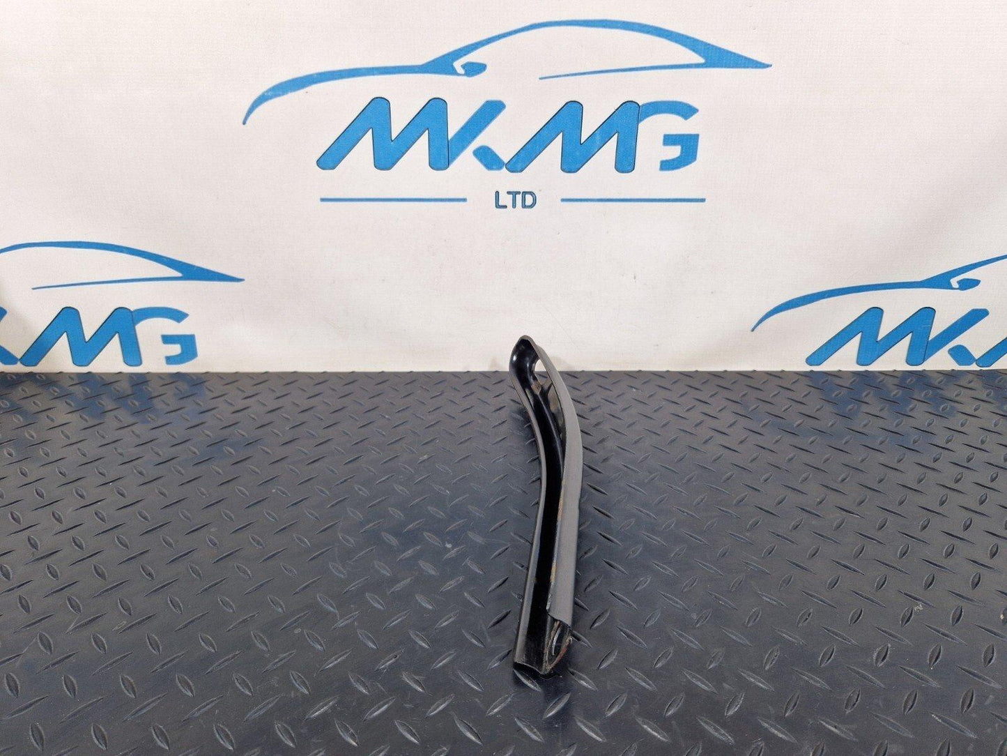 14-21 MERCEDES BENZ C200d W205 FRONT AXLE CARRIER BRACING BRACKET A2056282000