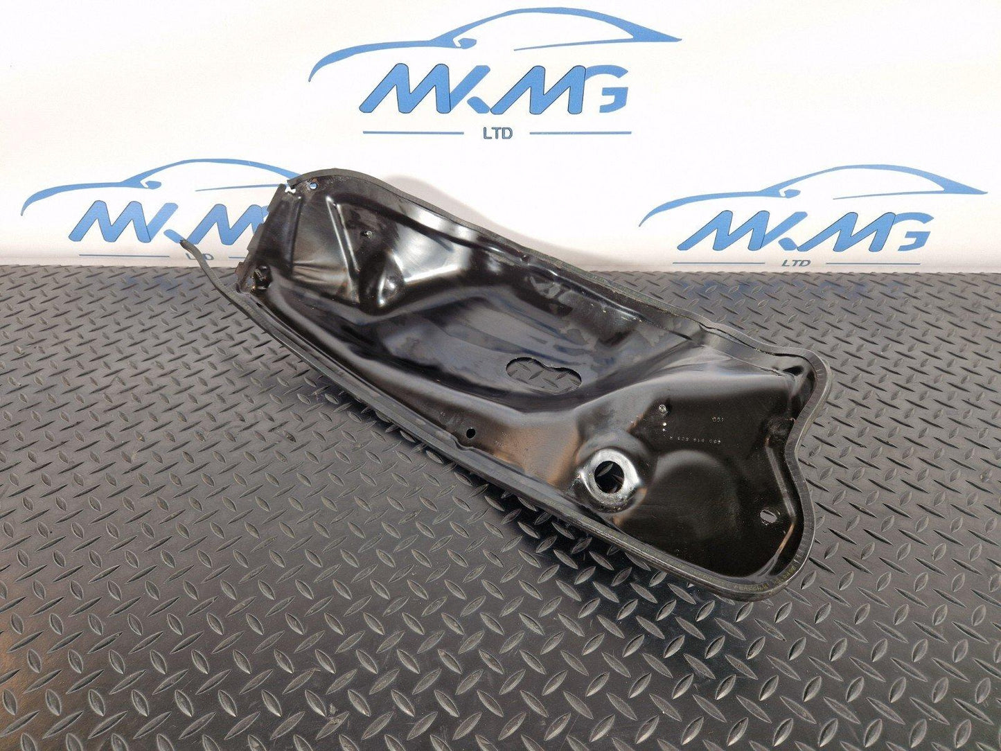 12-18 AUDI A6 C7 FRONT ENGINE BAY WALL WATER BOX COWL SHIELD 4G0819523H