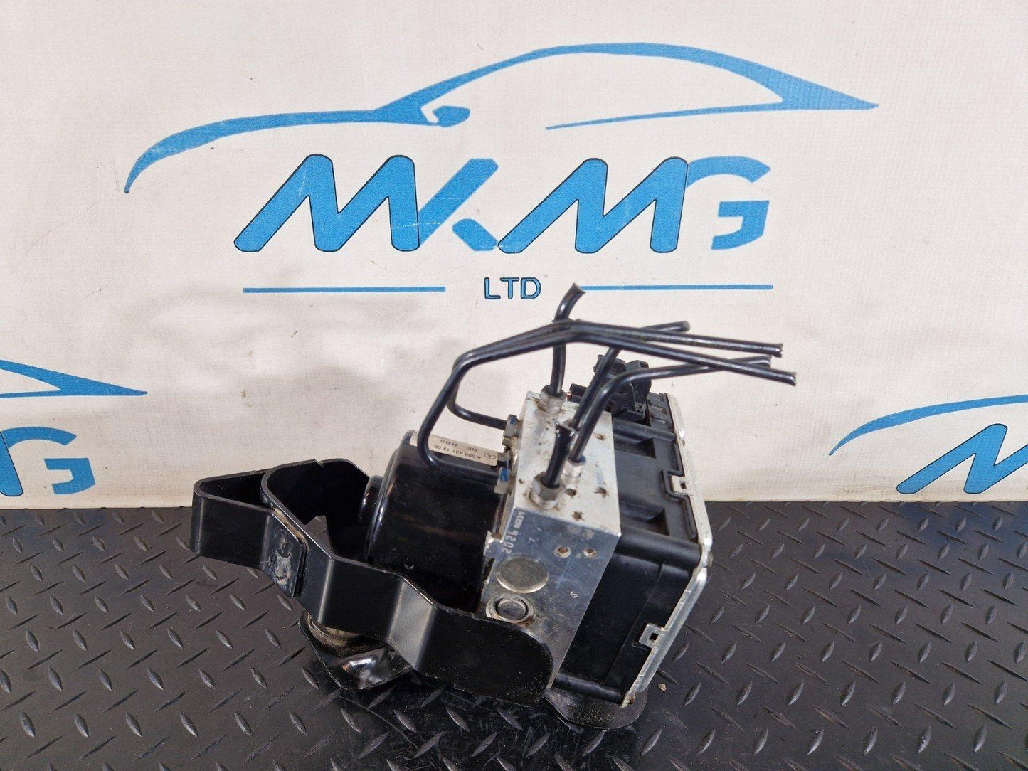 16-19 MERCEDES BENZ GLE W166 GENUINE ABS PUMP A0009019800