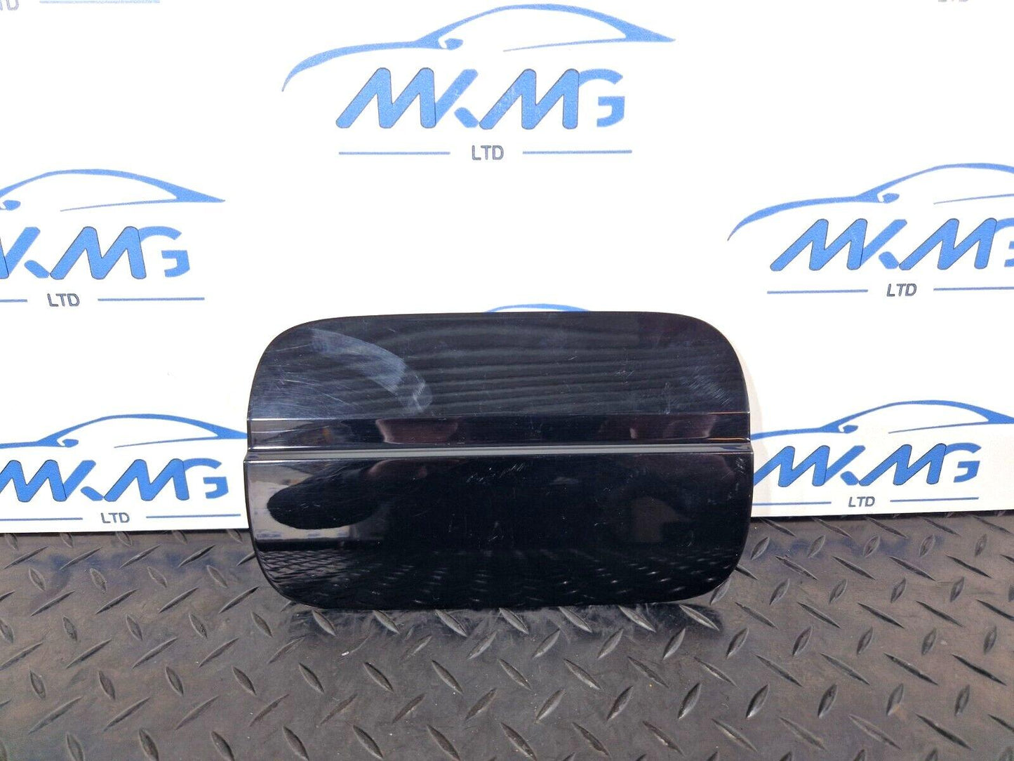 16-19 AUDI A4 B9 GENUINE FUEL DOOR IN BLACK 8W0809907