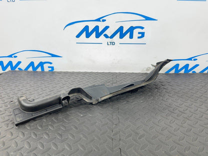 16-19 AUDI A4 B9 AVANT GENUINE RIGHT SIDE WING PANEL RUBBEL SEAL 8W0821170