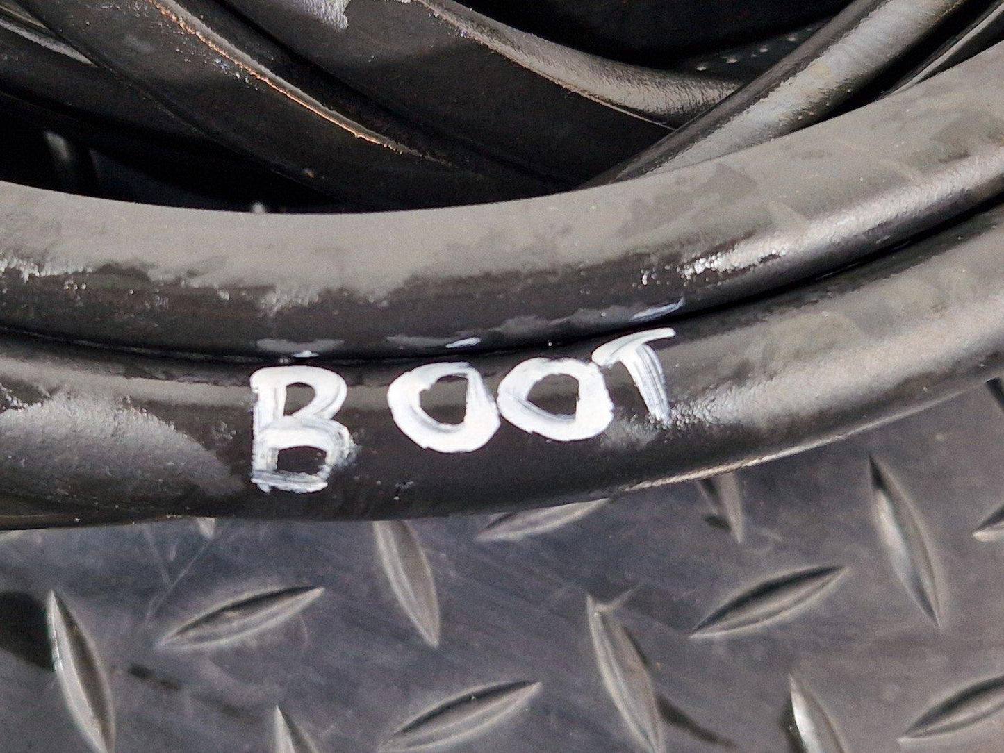 12-18 BMW 3 SERIES F30 F31 TAILGATE BOOTLID TRUNK RUBBER SEAL 7263092