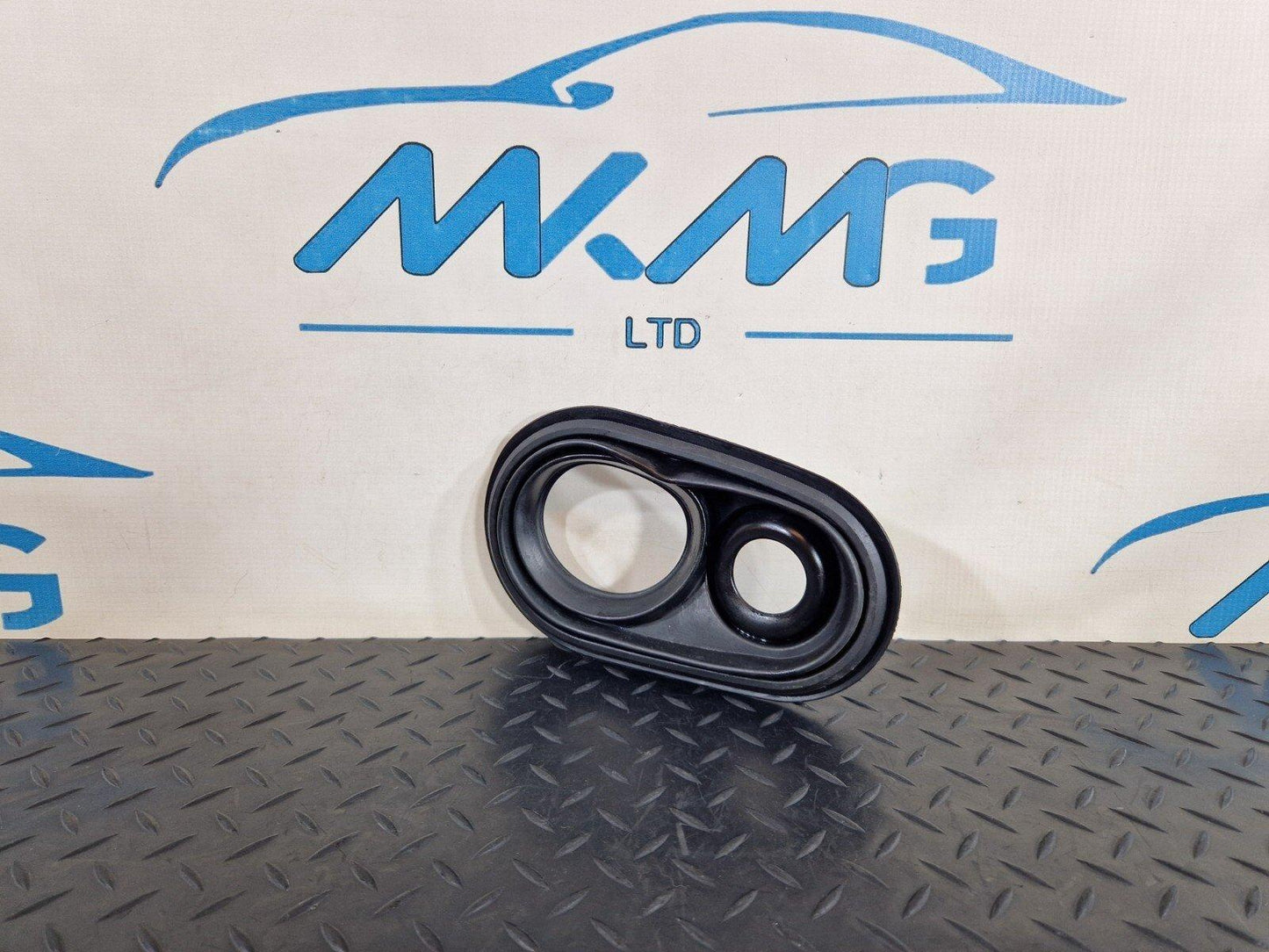 18-ON MERCEDES BENZ A CLASS W177 OEM FUEL FILLER NECK PIPE COVER A1774710200